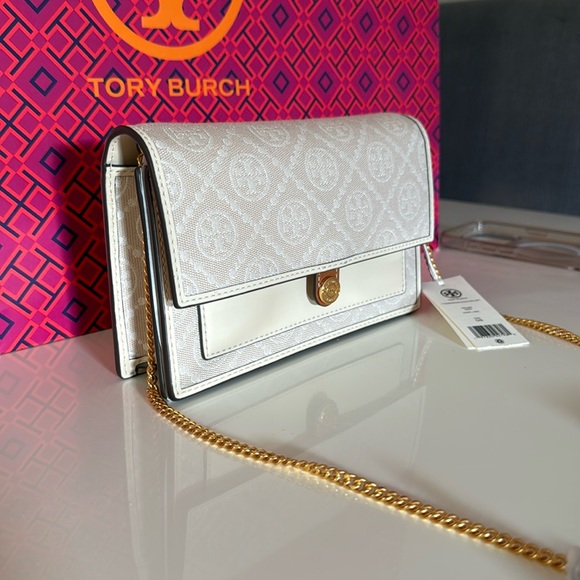 New , tory burch T monogram chian crossbody wallet - Picture 2 of 14